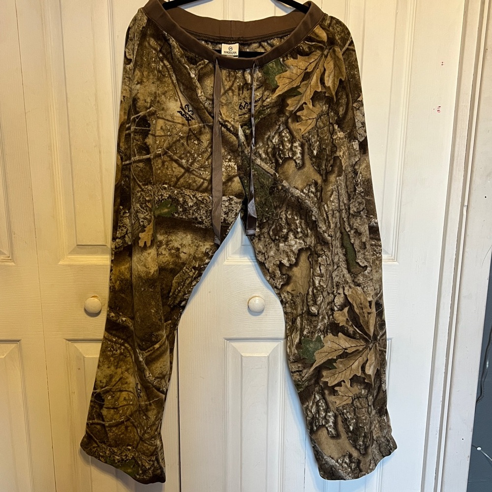 Camo sweatpants